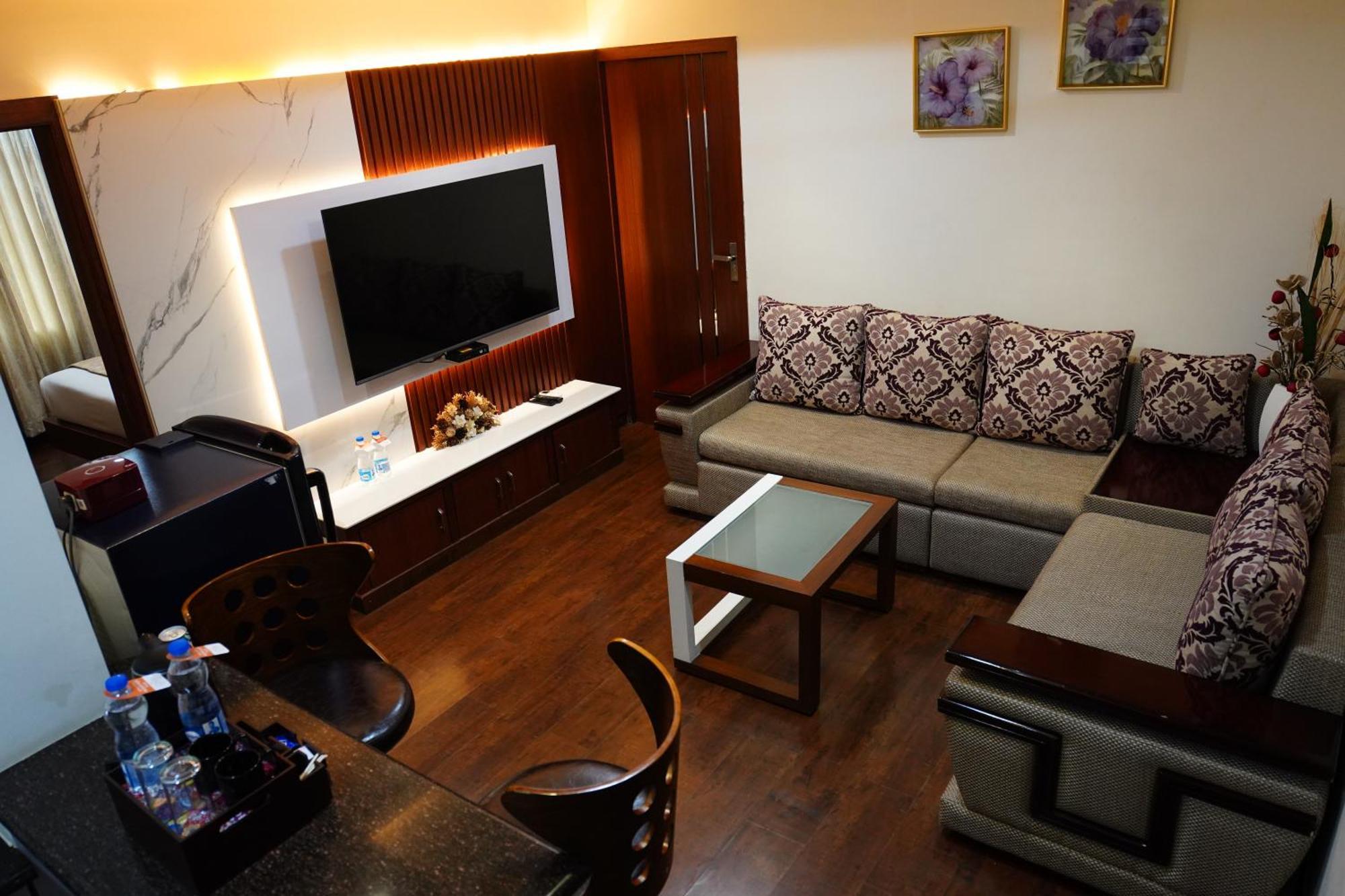 Chola Serviced Apartment Tiruchirappalli Экстерьер фото