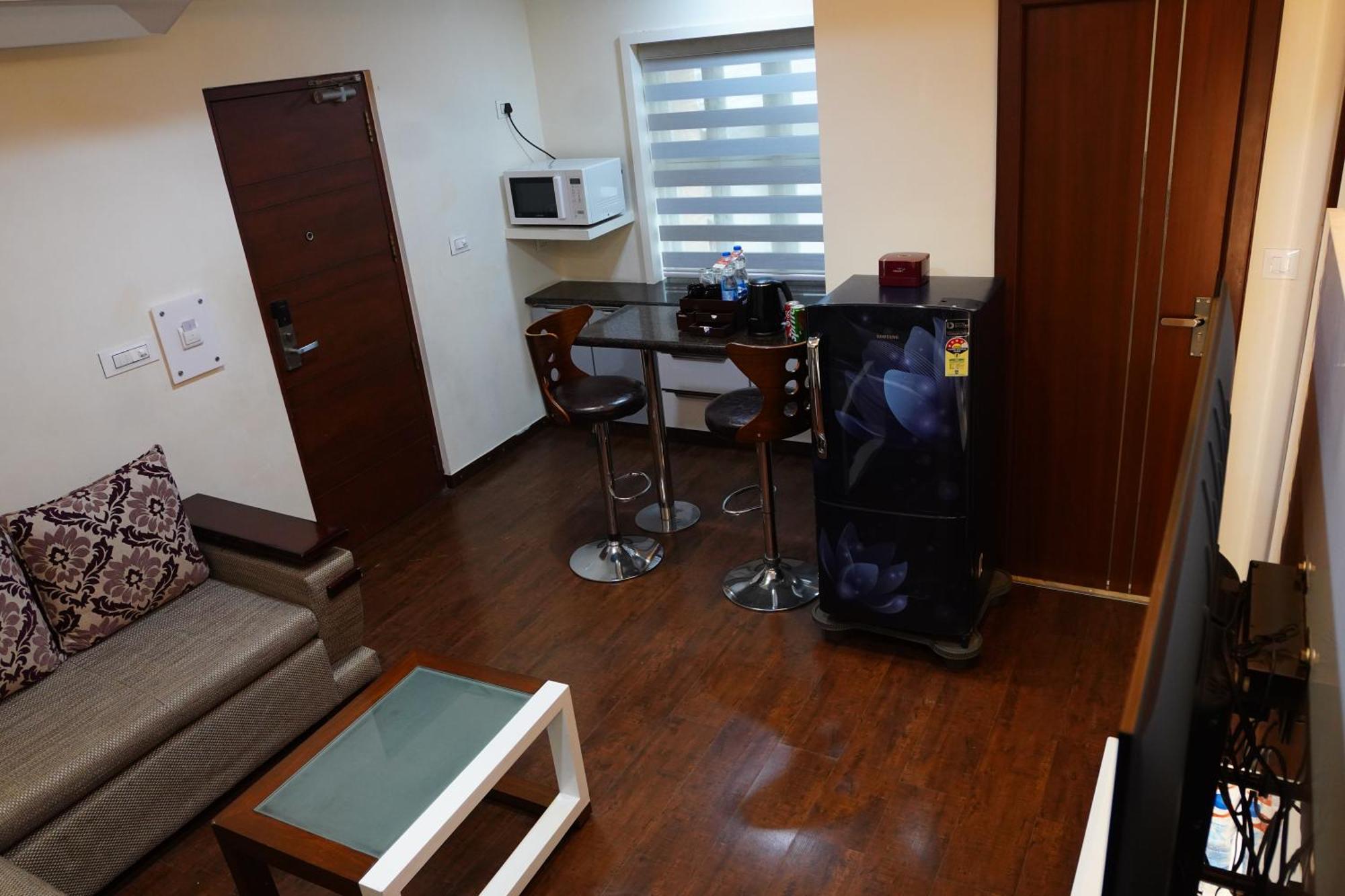 Chola Serviced Apartment Tiruchirappalli Экстерьер фото