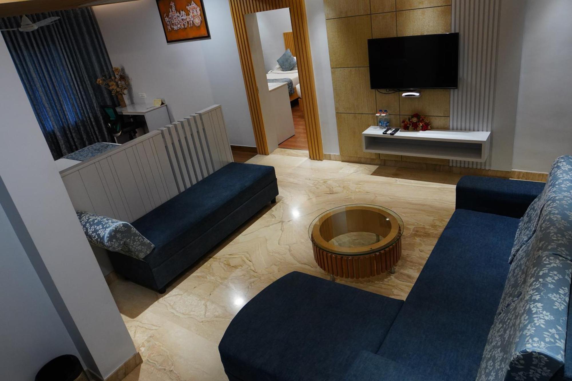 Chola Serviced Apartment Tiruchirappalli Экстерьер фото