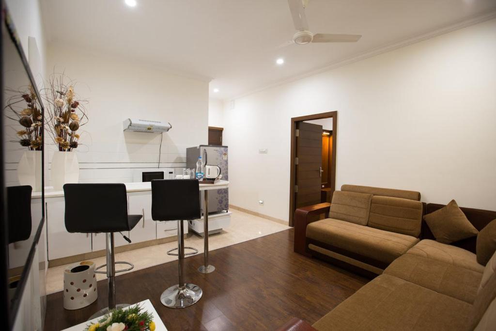 Chola Serviced Apartment Tiruchirappalli Экстерьер фото